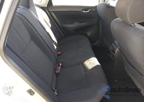 2017 Nissan Sentra S z USA, uszkodzony, nr VIN 3N1AB7AP7HY219142